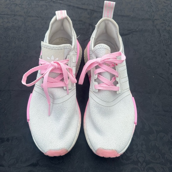 Adidas NMD R1 W Boost Grey /Pink / White Womens 
Size 10 US GW9462 - Picture 4 of 9